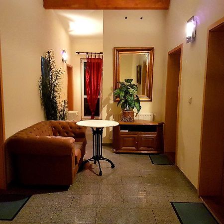Pension Balkan Айзенхюттенштадт Экстерьер фото