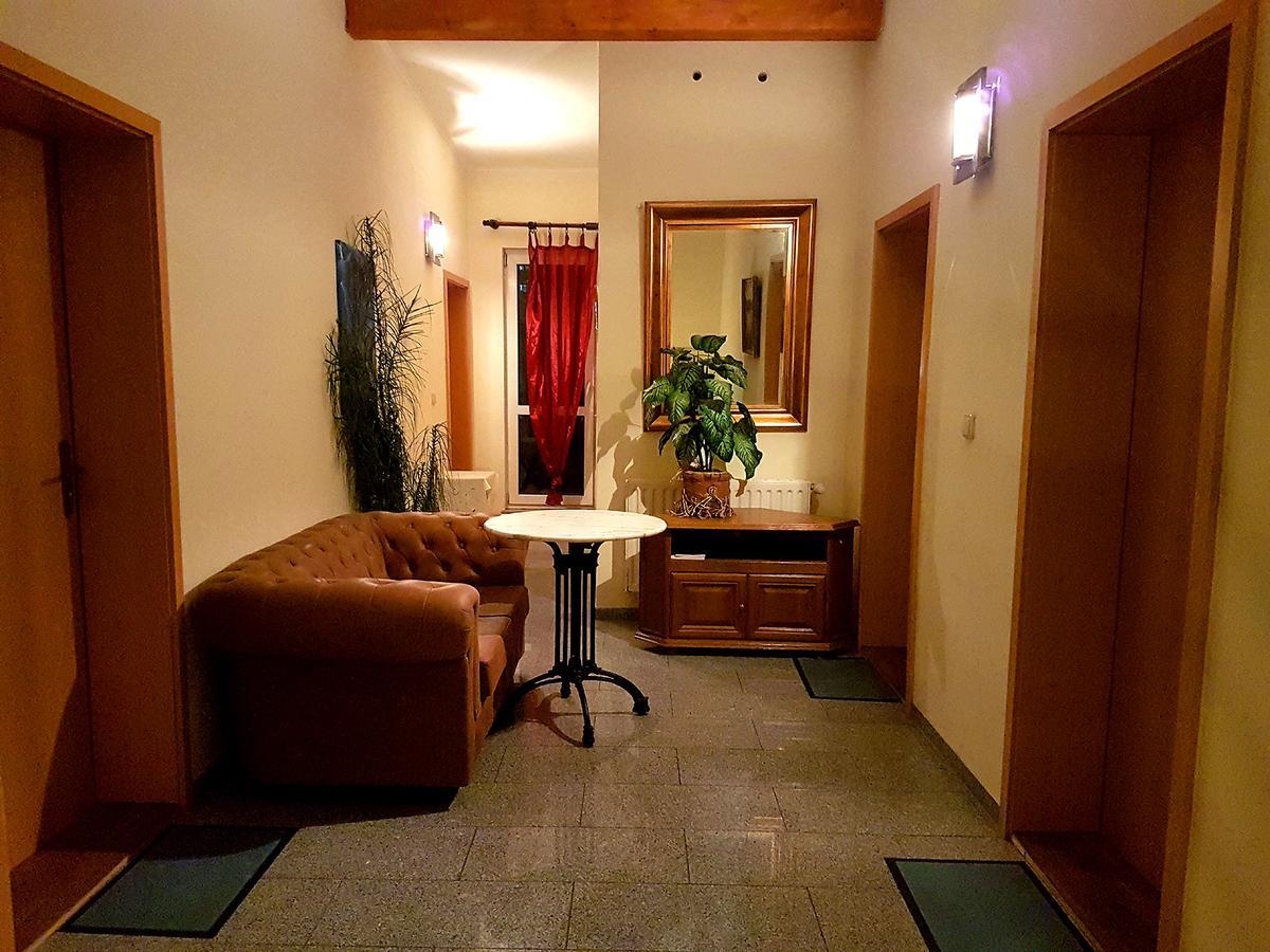 Pension Balkan Айзенхюттенштадт Экстерьер фото